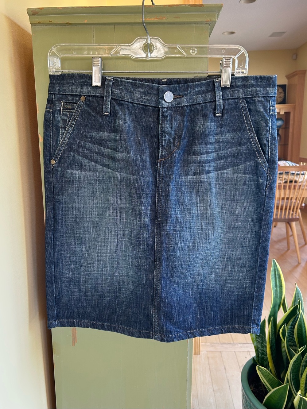 Joe's Jeans Ella Trouser Denim Pencil Skirt in Dark Wash Size 28 - Picture 13 of 14